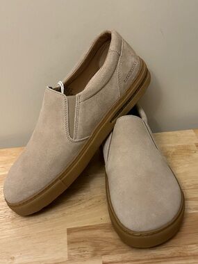 Birkenstock Women's Slip-On Suede Shoes in Light Taupe and Gum